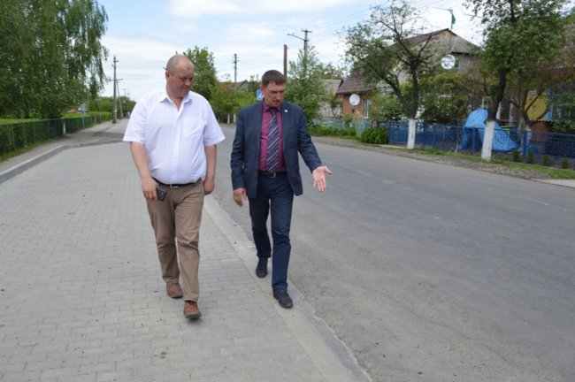 Показали, як у Ковелі ремонтують дороги