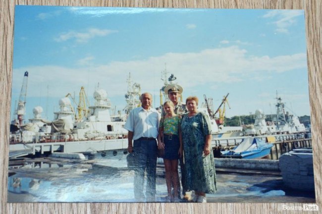 Всеволод Грабчев з дружиною, сином та внучкою (Одеса, 1999)