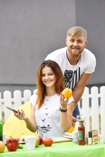 Осінні барбекю-посиденьки: луцький фотограф зазнімкував молоду пару на відпочинку в «Оріоні»*
