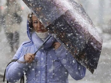 Задуватиме і завіватиме: волинян попереджають про штормовий вітер