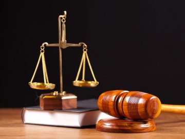 Посеред білого дня із будинку в Луцьку винесли гроші і прикраси