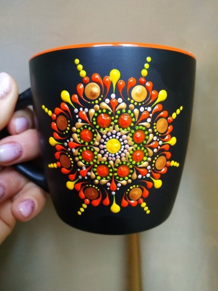 Волинська майстриня перемогла на міжнародному конкурсі, допомагаючи ЗСУ