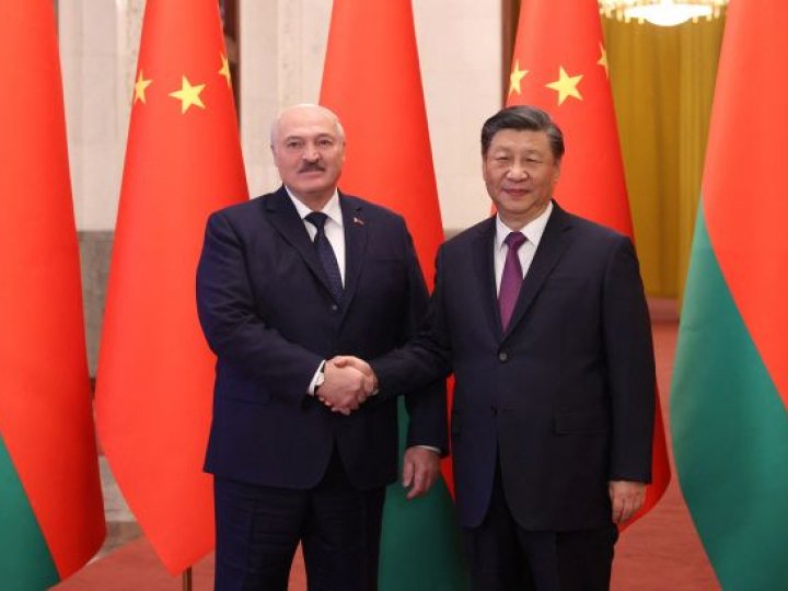 Лукашенко неочікувано прилетів до Сі Цзіньпіна: про що домовляються