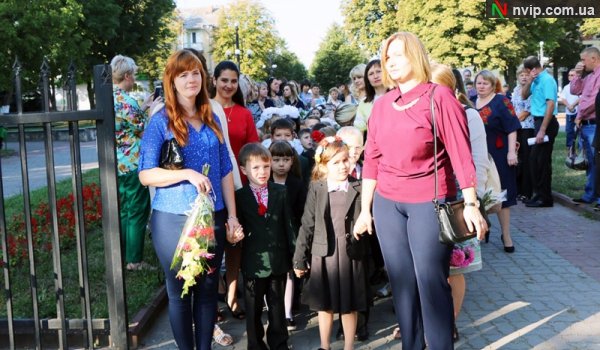 Перший дзвоник у школах Нововолинська