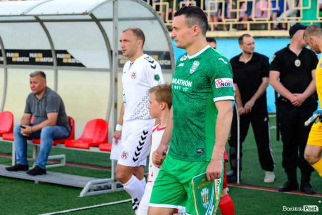 «Волинь» – «Карпати»: великий фотозвіт із нашумілого матчу
