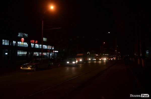 Аварія у Луцьку: в маршрутки відлетіло колесо. ФОТО