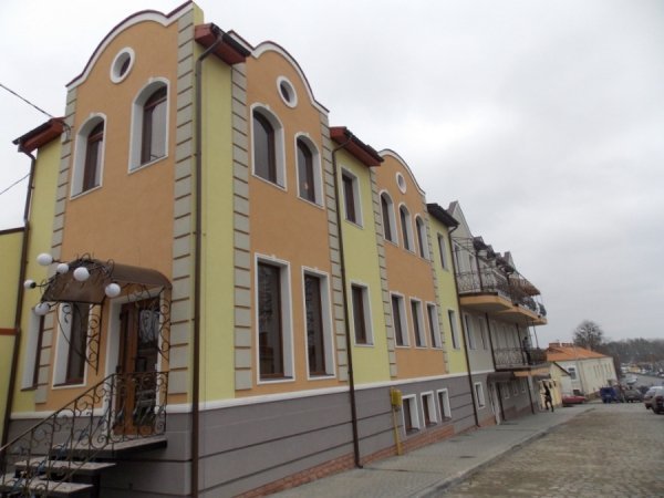 Фото з сайту maska.ub.ua