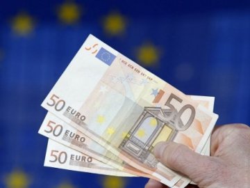 Експерти розповіли про причини стрімкого зростання курсу євро