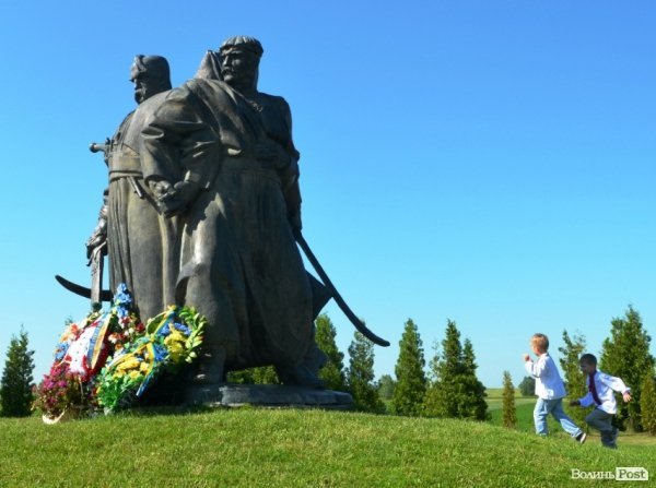 Козаки, молитва, шашлики: річниця битви під Берестечком. ФОТО. ВІДЕО