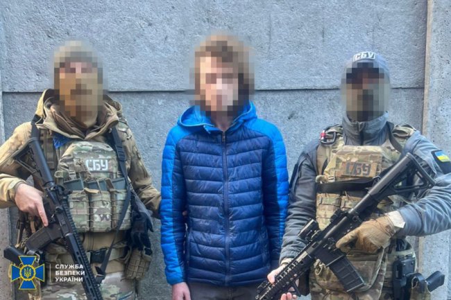 Наводив російські удари по позиціях дронарів ЗСУ: затримали зрадника