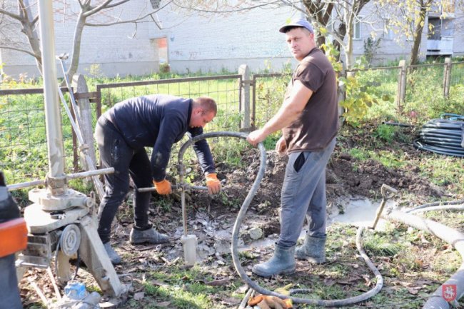 У волинському місті встановлюють ручні водорозбірні колонки. ФОТО