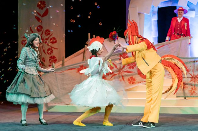 Клубок почуттів, секретів і ревнощів: що покажуть у театрі у Луцьку 30 квітня – 4 травня