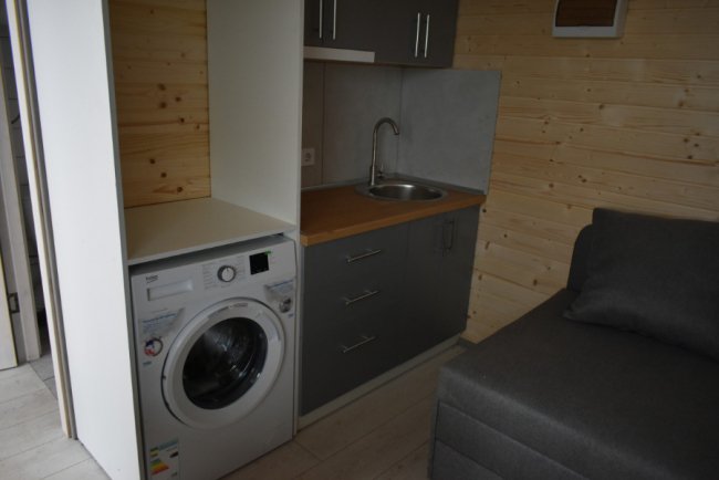 Неподалік Луцька будують тимчасові будинки для переселенців. ВІДЕО, ФОТО