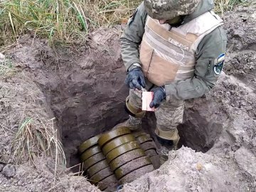 Волинські тероборонівці показали, як заміновують територію біля кордону з Білоруссю