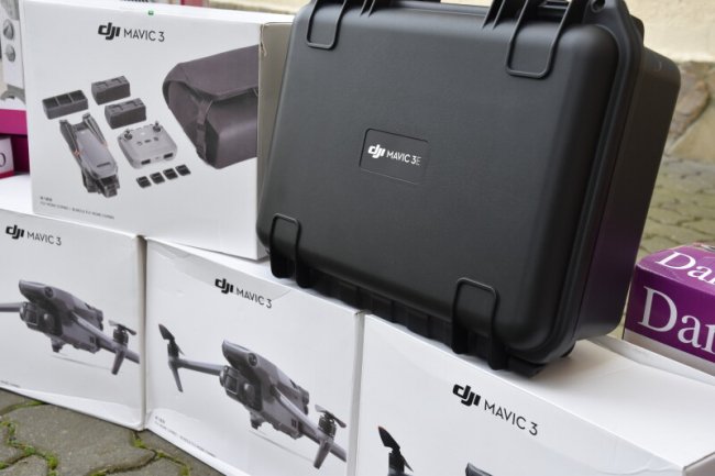 Луцька міськрада закупила «мавіки» для військових на фронті