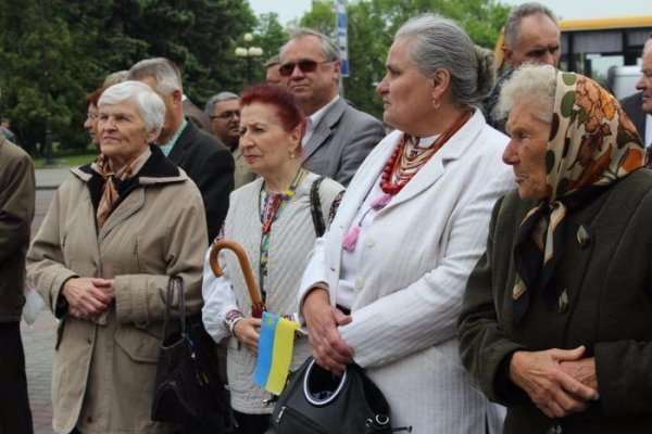 У Луцьку віддали шану Великому Кобзарю. ФОТО