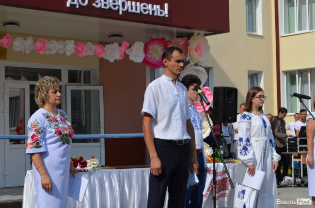 Під гаслом «Вперше»: луцька школа №27 відкрила свої двері. ФОТОРЕПОРТАЖ