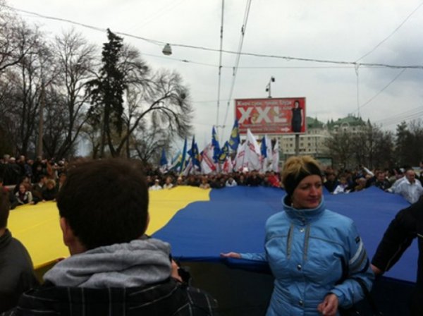 «Вставай, Україно!» в Полтаві. ФОТО. ВІДЕО