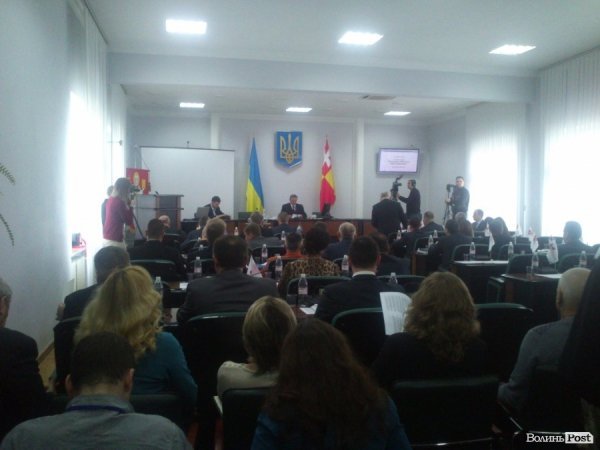 Депутат встановив «зв’язок» між Волиньрадою та Луцькрадою. ФОТО