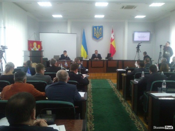 Депутат встановив «зв’язок» між Волиньрадою та Луцькрадою. ФОТО