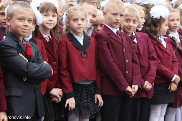 Перше вересня у Нововолинську. ФОТО