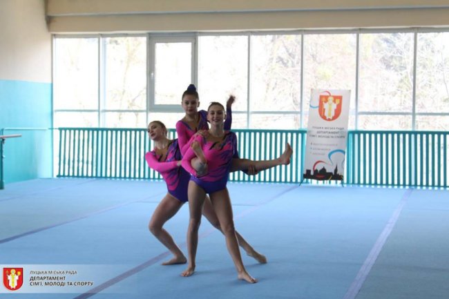 У Луцьку зібралися акробати зі всієї України. ФОТО