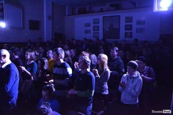 «ГаРмИдЕр» подарував лучанам виставу за твором Лесі Українки «На полі крові». ФОТО