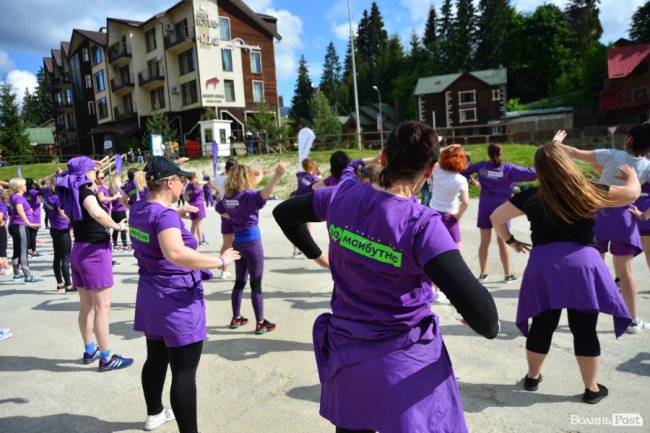 Найбільший в історії України Жіночий рух «За Майбутнє» зібрав десантниць на командно-тренувальні навчання