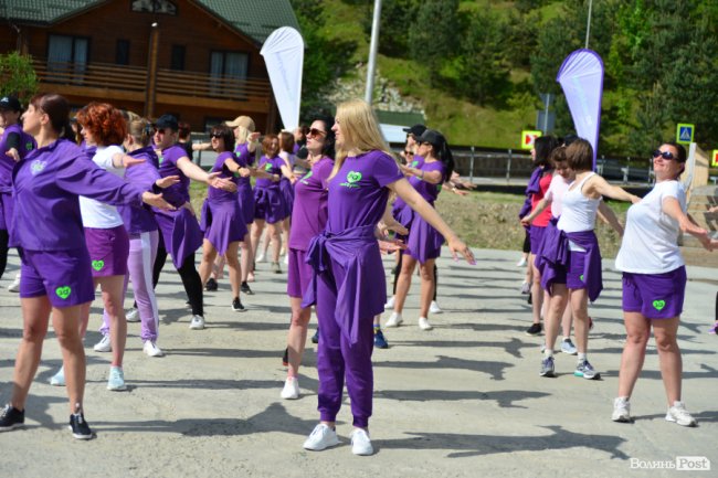 Найбільший в історії України Жіночий рух «За Майбутнє» зібрав десантниць на командно-тренувальні навчання