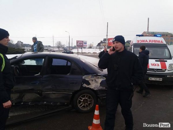 Аварія в Луцьку: троє постраждалих