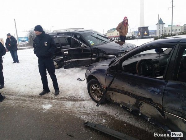 Аварія в Луцьку: троє постраждалих