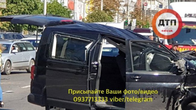 У Києві – масова аварія. ФОТО. ВІДЕО