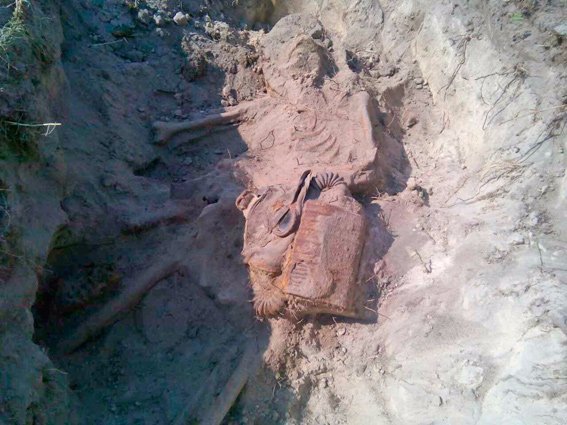 Чоловік шукав старовинні речі, а знайшов рештки людини