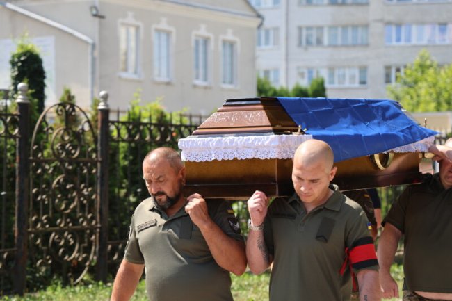 У Луцьку попрощались із загиблим захисником Володимиром Ігнатовичем