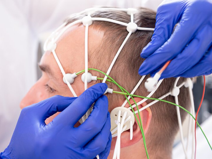 Полісомнографія: що показує дослідження сну і кому воно потрібне