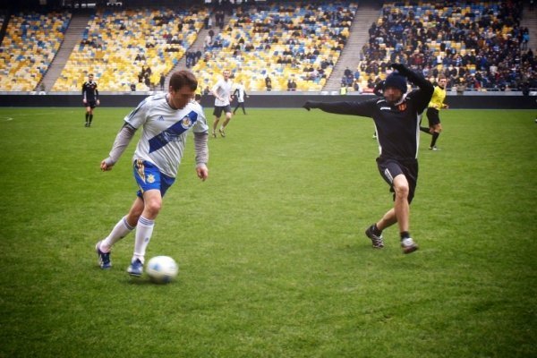 Матч єдності: ультрас зіграли заради України. ФОТО. ВІДЕО