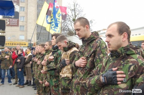 У Луцьку – святкове віче. ФОТО