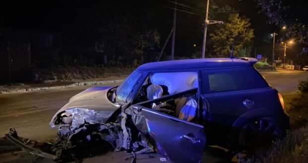 У Рівному зіткнулись п'ять автомобілів, в одному з яких були діти. ФОТО