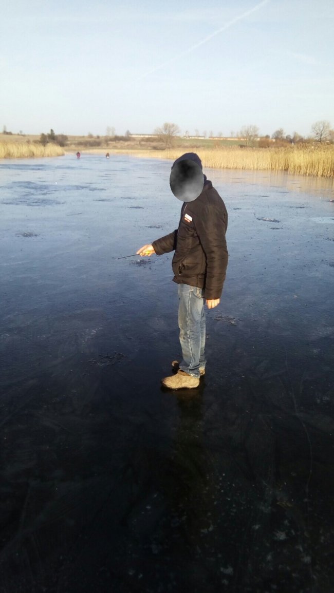 На Волині браконьєри втекли, залишивши рибу в сітках. ФОТО