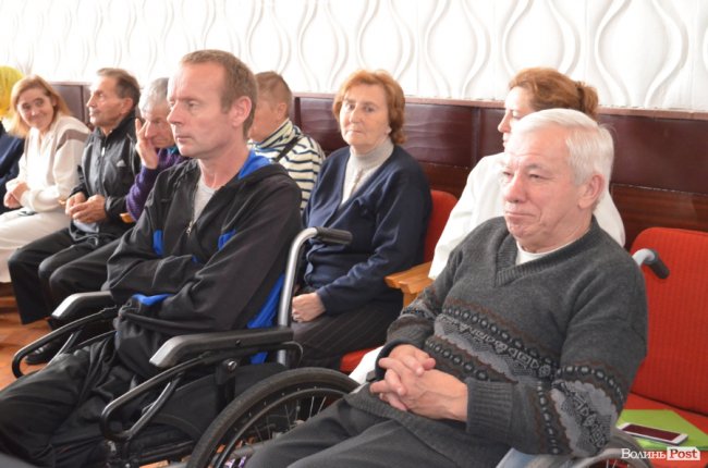 «Ми витрусимо з держави гроші для пенсіонерів та ветеранів», – Олег Ляшко у Луцьку*