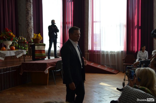 «Ми витрусимо з держави гроші для пенсіонерів та ветеранів», – Олег Ляшко у Луцьку*