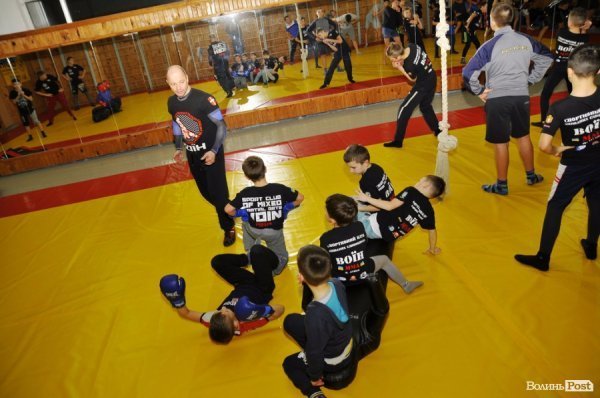 Сила духу та міць тіла: де з луцьких підлітків роблять воїнів