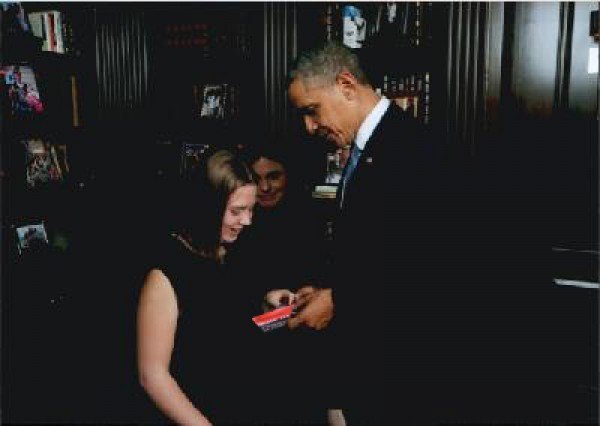 Візитка Яроша «порвала» інтернет. ФОТОЖАБИ