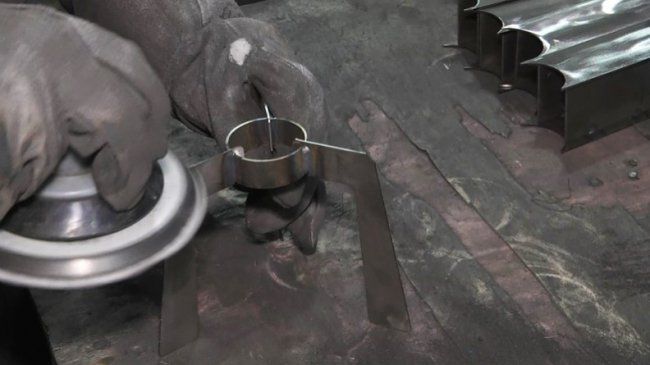 На Волині виготовляють спецпідставки під окопні свічки: для чого