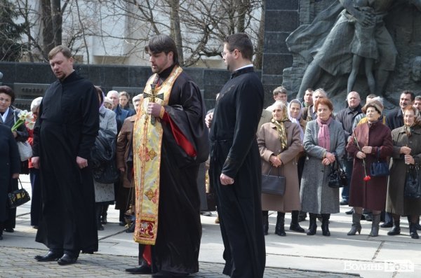 У Луцьку назви спалених сіл Холмщини викарбують у камінні