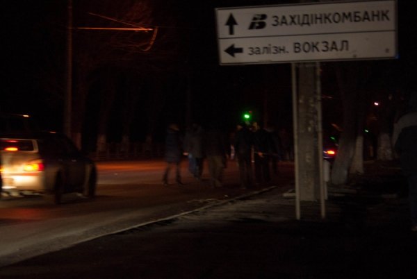 Фото нічного бунту в Луцьку