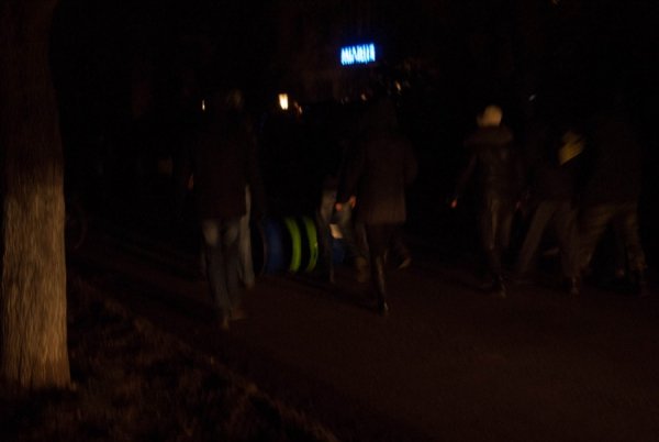 Фото нічного бунту в Луцьку