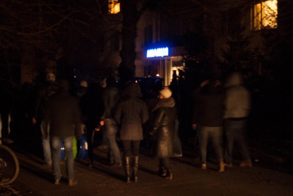 Фото нічного бунту в Луцьку