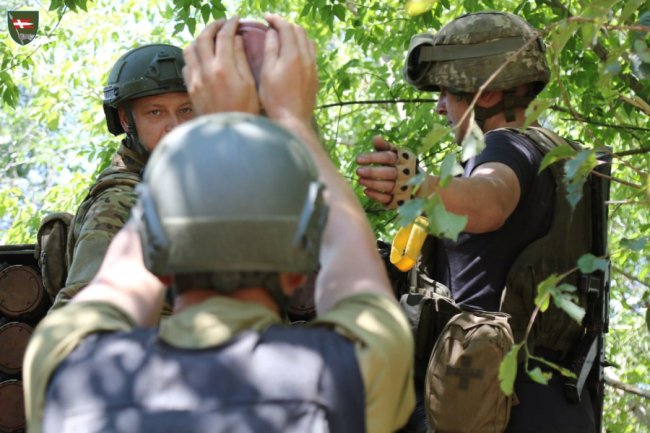 Воїни волинської бригади показали, як перезаряджають «Град». ФОТО 