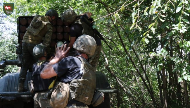 Воїни волинської бригади показали, як перезаряджають «Град». ФОТО 